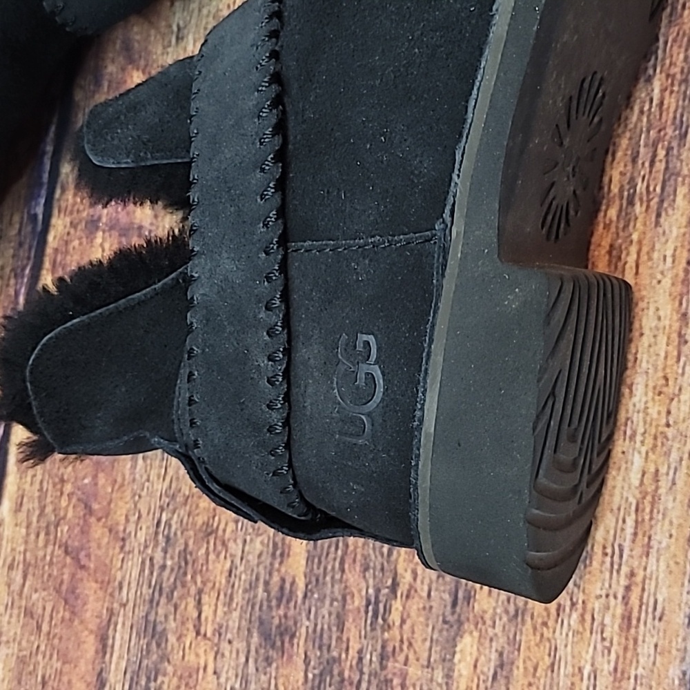 UGG McKay Boots - Picture 3 of 16